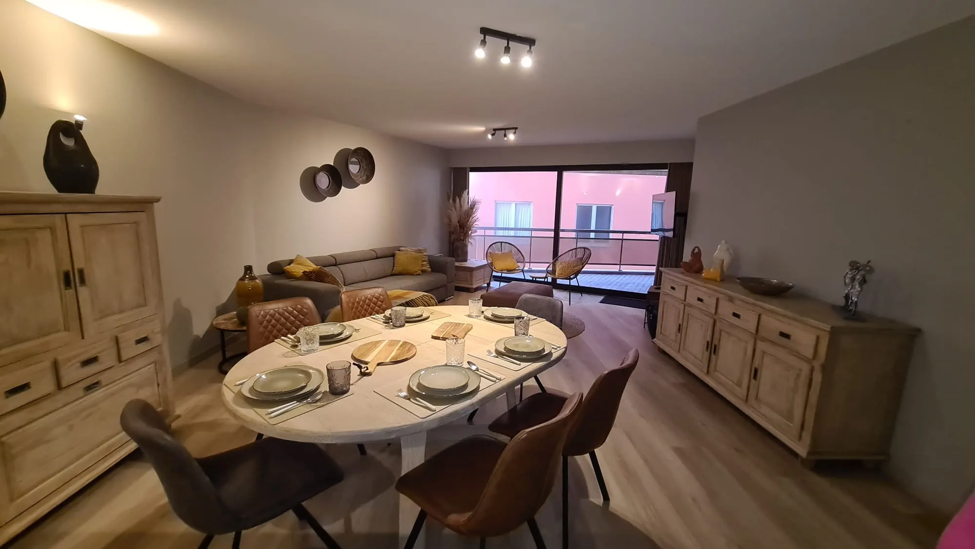Jeromi Del Mar: Verzorgd appartement met zeezicht in hartje Blankenberge